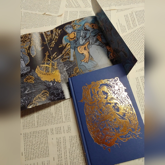 Illumicrate Special Edition of The Drowned Woods by Emily Llyod-Jones - Picture 5 of 8